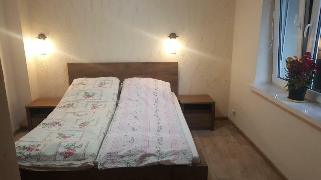 شقة Pod Srebrna Roza Chęciny المظهر الخارجي الصورة